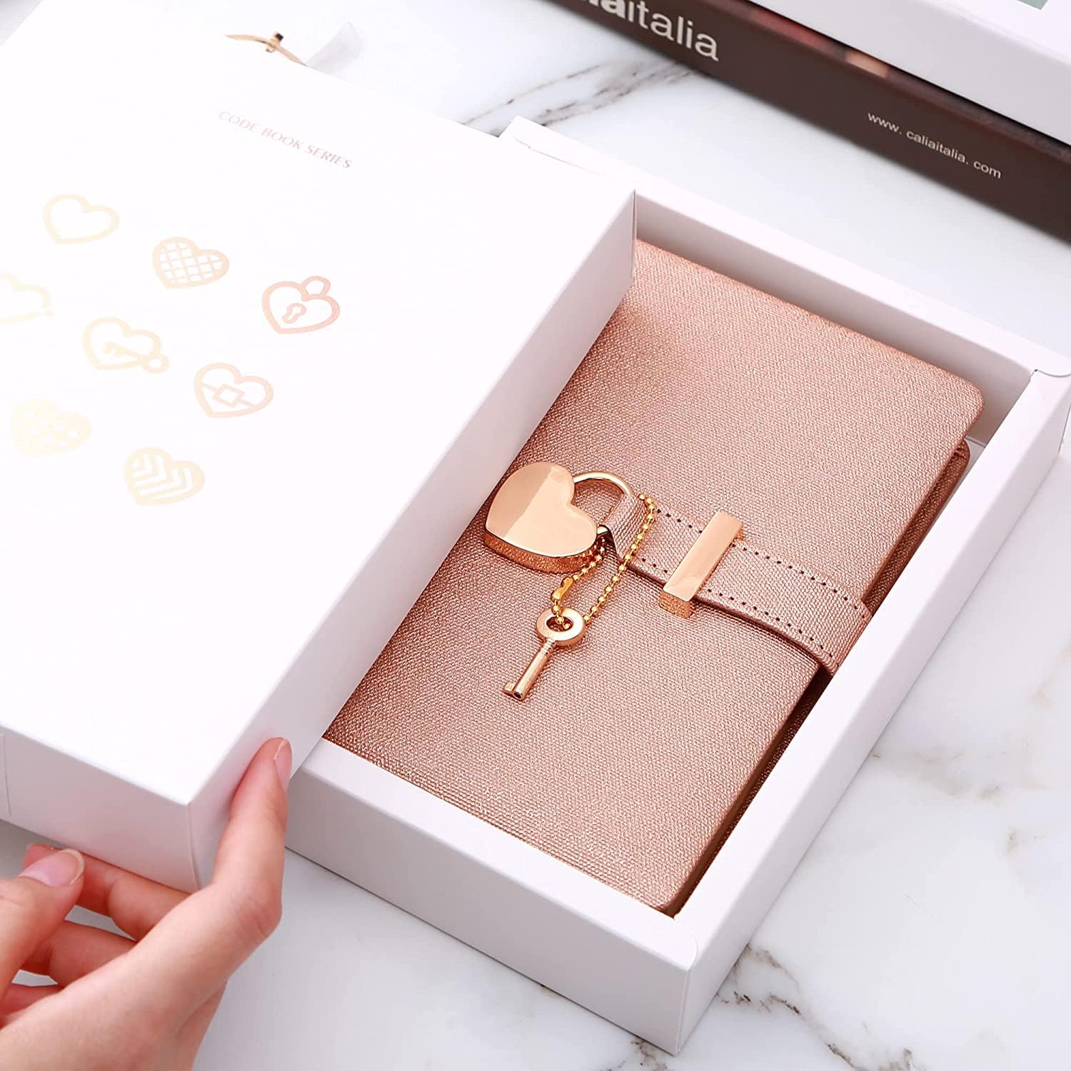 Personalized Heart Shaped Lock Diary with Key PU Leather Cover Customized Name Journal Personal Organizers Secret Notebook for Girls & Women B6 Size 5.3x7inch (6 Beautiful Colors) (Champaign)